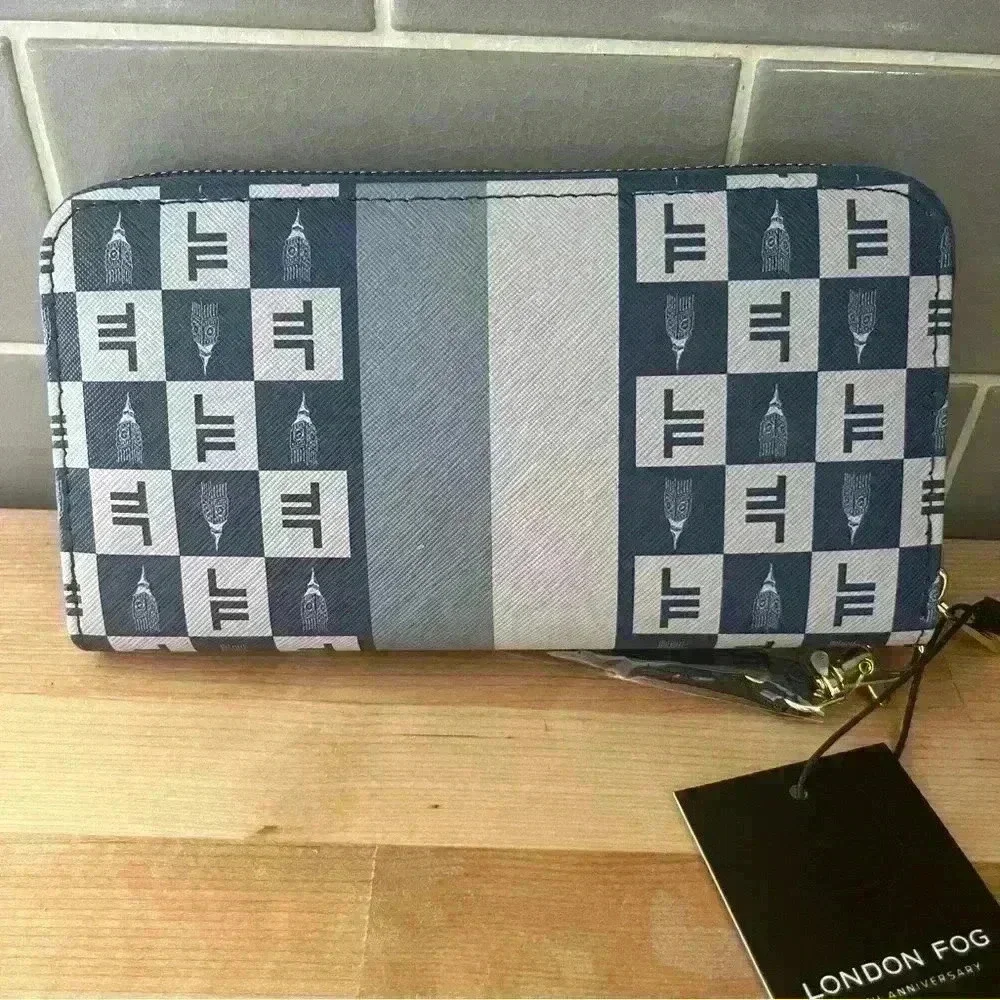 London Fog‎ Adalia Signature Zip Around Wallet Navy Blue Wristlet NWT